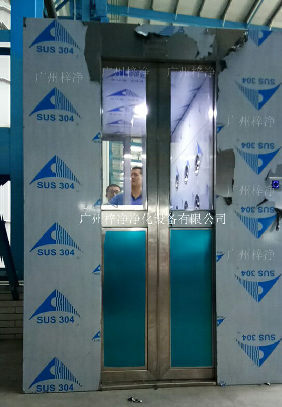 自動平移門風淋間功能可選自動感應、手動控制兩種。