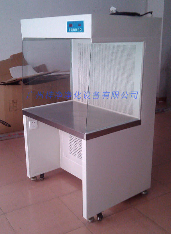 水平層流百級潔凈工作臺采用優質冷軋鋼板烤漆或全不銹鋼制作 水平層流百級潔凈工作臺采用優質冷軋鋼板烤漆或全不銹鋼制作